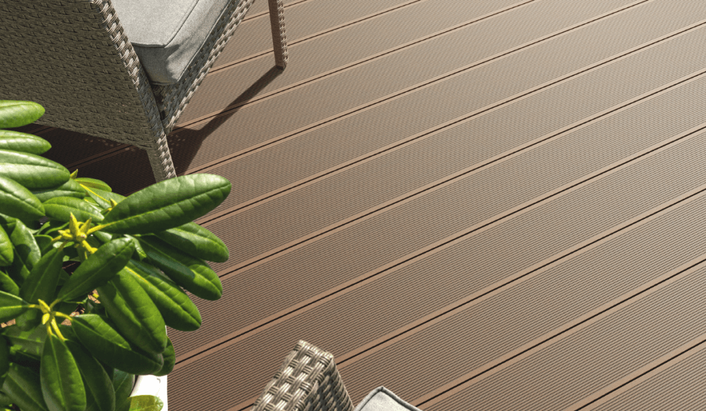 piękne deski na balkon w brązowym kolorze
