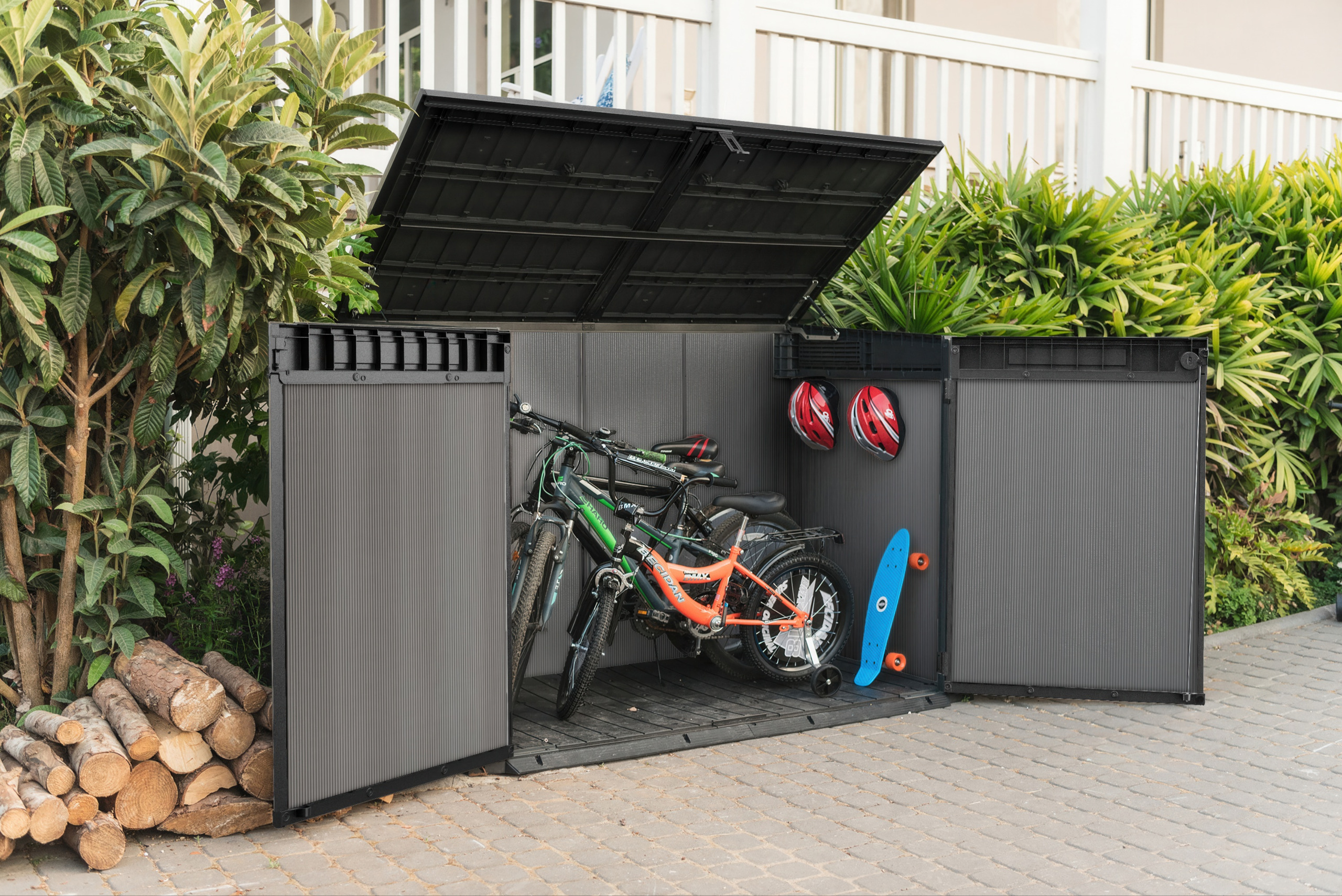 Внутрішній вигляд сховища для інструментів Keter PREMIER JUMBO