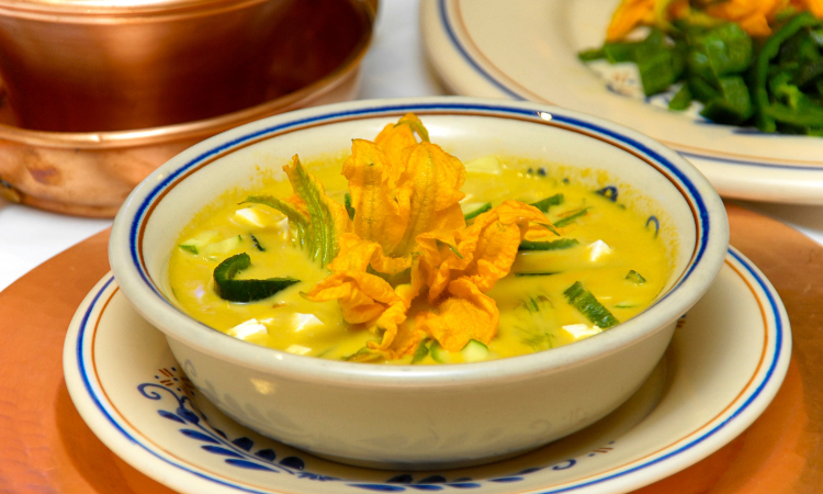 zupa z kwiatem dyni 